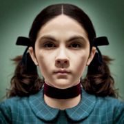 この少女、何かがおかしい…ホラー『エスター』の前日譚が映画に!