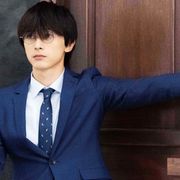 吉沢亮『一度死んでみた』でメガネ姿&存在感なしゴーストキャラ!