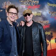 ジェームズ・ガン監督、マイケル・ルーカーが印刷されたトイレットペーパーを使う事態に