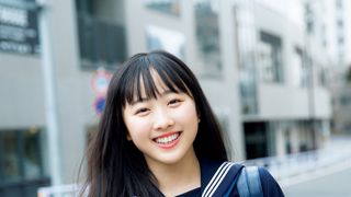 本田望結、中学卒業記念の写真集!制服・着物姿で見せる「今の自分」