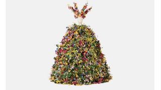 『ミッドサマー』の花ドレス、700万円以上でアカデミー映画博物館が落札