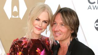 ニコール・キッドマン、足首を骨折