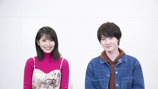 神木隆之介&浜辺美波、キス寸前シーンの舞台裏!『屍人荘の殺人』コメンタリー映像