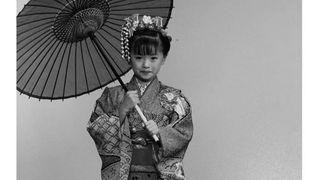 榮倉奈々、幼少期から女優顔！七五三ショットに反響