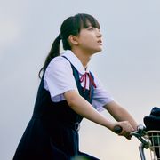 清原果耶、大粒の涙…初主演映画『宇宙でいちばんあかるい屋根』新映像