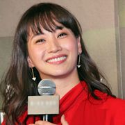 藤本美貴、兄妹4人の幼少期ショットを公開!「今でも仲良し」