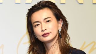 スタイル抜群!長谷川京子のYouTube動画が話題に