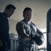 マ・ドンソクが殴ったサンドバッグから血まみれの人が…『悪人伝』衝撃の本編映像