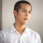 奥野壮、丸刈り&リーゼント!主演映画が来年春に公開