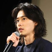 山崎賢人、主演映画『劇場』公開に感激 リモートで見守る観客に感謝の思い
