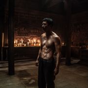 「天国の階段」から17年…40代クォン・サンウの腹筋がバキバキ!主演映画で肉体美披露