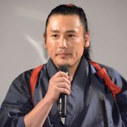 坂口拓、まさに死闘…400人との決闘シーンで肋骨も骨折