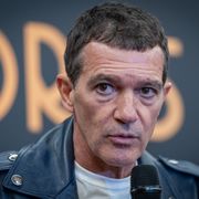 アントニオ・バンデラス、新型コロナ陽性
