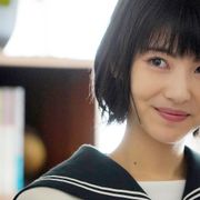 浜辺美波が20歳に!“振り切り演技”も魅力な唯一無二のヒロイン感