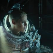 クリステン・スチュワート、気合の丸刈り!SFスリラー『アンダーウォーター』デジタル配信開始