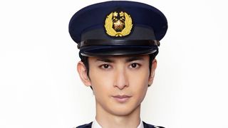 「極主夫道」に古川雄大が出演!警察官姿のビジュアル公開
