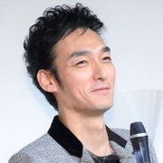 草なぎ剛、トランスジェンダー役で無意識の演技 監督も「役と同化」と驚き