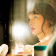 草なぎ剛『ミッドナイトスワン』公開!孤独な二人が寄り添う…