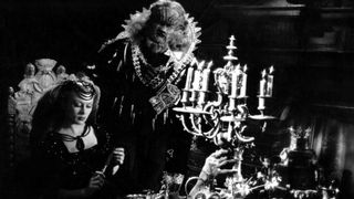 人間以外の存在との究極のロマンス『美女と野獣』の描く魅惑