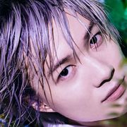 神木隆之介、初のシルバーヘアー!蜷川実花と2021年カレンダーでコラボ