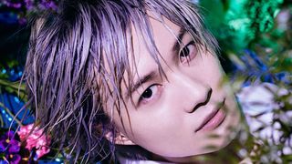 神木隆之介、初のシルバーヘアー！蜷川実花と2021年カレンダーでコラボ