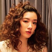 永野芽郁、カーリーヘアに挑戦!6作目のカレンダーが発売