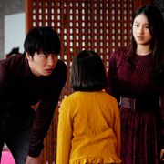 土屋太鳳&田中圭、幸せウエディング姿から一変…『哀愁しんでれら』不穏な新カット