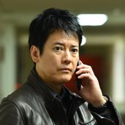 今夜「24 JAPAN」第6話、獅堂に謎の男から電話が…!