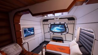 『スター・ウォーズ』の世界に行ける体験型ホテル、内部が初公開！