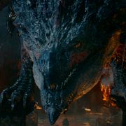 英雄の証、肉焼きも!実写版『モンスターハンター』ゲーム要素いっぱいの予告編公開
