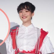 のんがシークレットキャストと共に観客のお悩み解決!