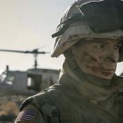 『スパイダーマン』トム・ホランドが薬物依存で銀行強盗を重ねる帰還兵に!ビジュアル一挙公開