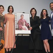 愛する母のために!『女優 原田ヒサ子』念願の舞台挨拶に原田美枝子らファミリー集結