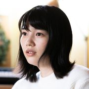 一体何が!?新たなのんを写した『私をくいとめて』劇中カット