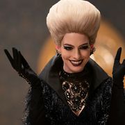 アン・ハサウェイ、口裂け魔女を演じた『魔女がいっぱい』を我が子に見せるのは30年後!「今見せたら大変」