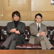 香取慎吾&山本耕史、16年ぶりドラマ共演 親友同士が元同僚の設定でバトル