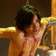 ここまでやる!?藤原竜也&竹内涼真、スタントなしで熱演 『太陽は動かない』撮影現場公開
