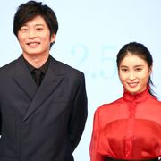 田中圭、土屋太鳳はオンオフのギャップがすごい!「撮影が始まるとギャって」
