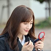 「天国と地獄」綾瀬はるかの妖しい微笑み!2話場面写真公開