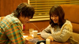 菅田将暉＆有村架純のじれったい距離感！『花束みたいな恋をした』ドキドキの新映像
