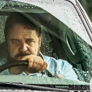 ラッセル・クロウが怖すぎ…あおり運転の恐怖を描く『アオラレ』日本上陸
