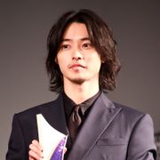 山崎賢人、アジア作品にも意欲!「WEIBO Account Festival in Tokyo 2020」で最優秀俳優賞