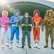 TEAM NACSの戦隊ヒーロー姿が公開!悪役はまさかの吉田羊!