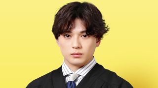 新田真剣佑、月9初出演！竹野内豊、黒木華と初共演「イチケイのカラス」
