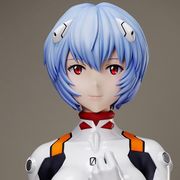 「エヴァ」綾波レイの等身大フィギュア、181万円で発売!初号機は300万円