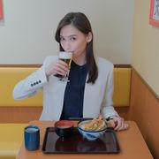 大政絢主演で「ひとりで飲めるもん!」実写ドラマ化 コナリミサトがビジュアルに太鼓判