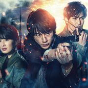 坂口健太郎の鍛え上げられた背筋…!『劇場版シグナル』冒頭9分公開