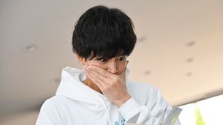 松坂桃李、次の一手は奇想天外ラブコメ!コロナ禍こそ「癒やしになるエンタメを」