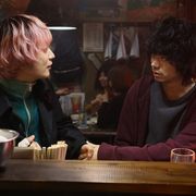 菅田将暉とFukaseが見つめ合い握手!『キャラクター』場面カット