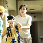 夫の「お茶ないの?」の一言にイラッ…菅野美穂主演『明日の食卓』本編映像
